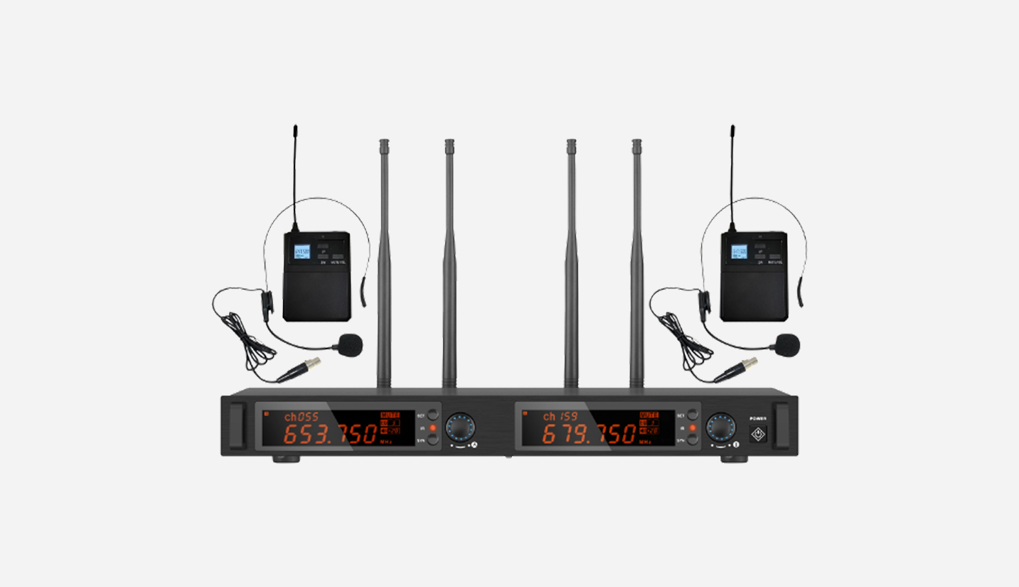 True Diversity UHF Wireless Microphone System (2 head-set mic) - 翻译中...