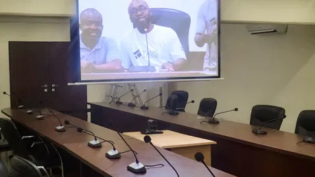 Digital Conference System for a Conference Room, Nigeria | D6201 - 翻译中...